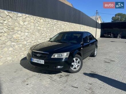 Хендай Соната 2005 у Тернополі на Automoto.ua Чорний Хендай Соната, об'ємом двигуна 2.4 л та пробігом 300 тис. км за 5000 $, фото 1 на Automoto.ua