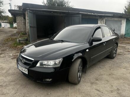 Чорний Хендай Соната, об'ємом двигуна 3.3 л та пробігом 157 тис. км за 4999 $, фото 1 на Automoto.ua