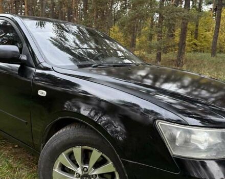 Черный Хендай Соната, объемом двигателя 2 л и пробегом 266 тыс. км за 6000 $, фото 1 на Automoto.ua