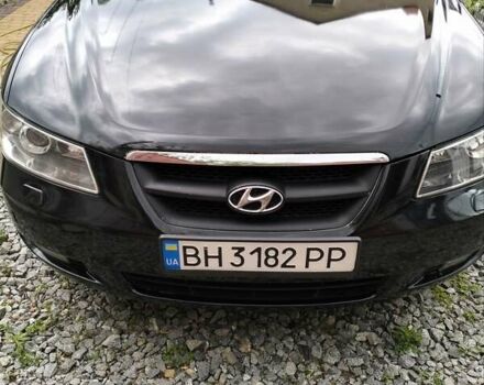 Черный Хендай Соната, объемом двигателя 2 л и пробегом 285 тыс. км за 6500 $, фото 1 на Automoto.ua