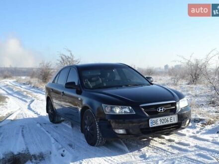 Хендай Соната 2006 у Южноукраинске на Automoto.ua Чорний Хендай Соната, об'ємом двигуна 2.36 л та пробігом 240 тис. км за 5700 $, фото 1 на Automoto.ua