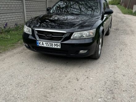 Черный Хендай Соната, объемом двигателя 2 л и пробегом 280 тыс. км за 5200 $, фото 1 на Automoto.ua