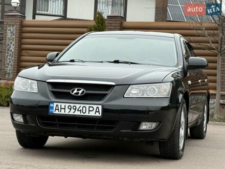 Черный Хендай Соната, объемом двигателя 2 л и пробегом 217 тыс. км за 6200 $, фото 1 на Automoto.ua