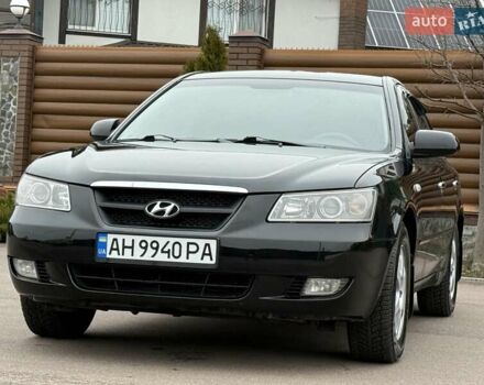 Черный Хендай Соната, объемом двигателя 2 л и пробегом 217 тыс. км за 6200 $, фото 1 на Automoto.ua