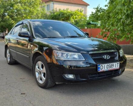 Чорний Хендай Соната, об'ємом двигуна 2 л та пробігом 121 тис. км за 6200 $, фото 1 на Automoto.ua