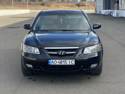 Хендай Соната 2007 в Мукачеве на Automoto.ua Черный Хендай Соната, объемом двигателя 2 л и пробегом 200 тыс. км за 3950 $, фото 1 на Automoto.ua