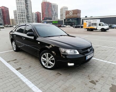 Черный Хендай Соната, объемом двигателя 2 л и пробегом 242 тыс. км за 5750 $, фото 1 на Automoto.ua