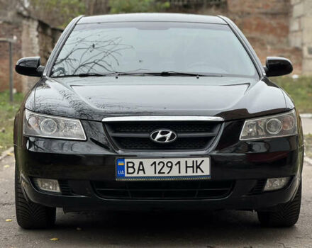 Чорний Хендай Соната, об'ємом двигуна 2 л та пробігом 266 тис. км за 6500 $, фото 1 на Automoto.ua