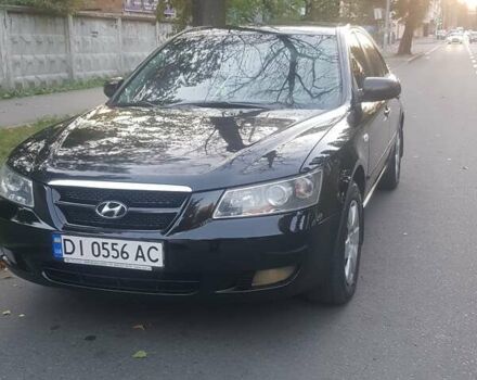 Чорний Хендай Соната, об'ємом двигуна 2 л та пробігом 274 тис. км за 5500 $, фото 1 на Automoto.ua