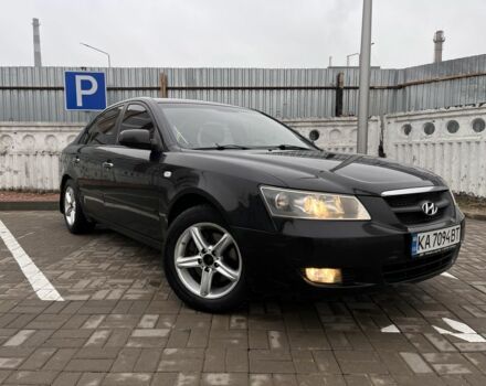 Чорний Хендай Соната, об'ємом двигуна 2.4 л та пробігом 380 тис. км за 5250 $, фото 1 на Automoto.ua