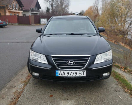 Черный Хендай Соната, объемом двигателя 2.4 л и пробегом 201 тыс. км за 5800 $, фото 1 на Automoto.ua