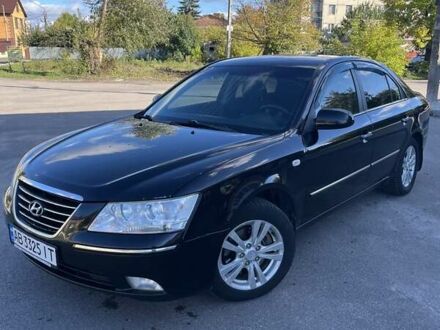 Чорний Хендай Соната, об'ємом двигуна 2 л та пробігом 214 тис. км за 6600 $, фото 1 на Automoto.ua