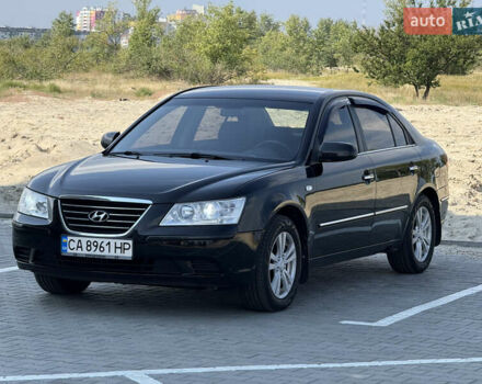 Чорний Хендай Соната, об'ємом двигуна 2 л та пробігом 259 тис. км за 5900 $, фото 1 на Automoto.ua