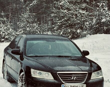 Черный Хендай Соната, объемом двигателя 2 л и пробегом 213 тыс. км за 5900 $, фото 1 на Automoto.ua