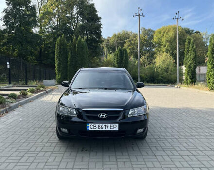 Чорний Хендай Соната, об'ємом двигуна 2 л та пробігом 222 тис. км за 5700 $, фото 1 на Automoto.ua