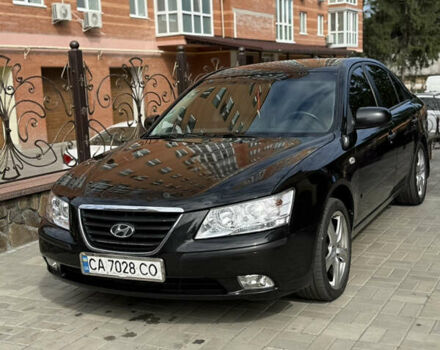 Черный Хендай Соната, объемом двигателя 2 л и пробегом 250 тыс. км за 4500 $, фото 1 на Automoto.ua