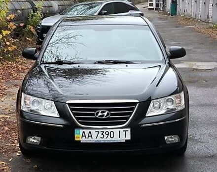Черный Хендай Соната, объемом двигателя 2 л и пробегом 224 тыс. км за 6500 $, фото 1 на Automoto.ua