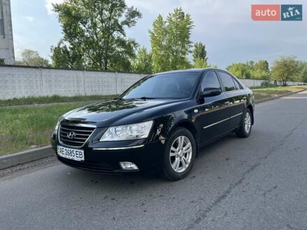 Чорний Хендай Соната, об'ємом двигуна 2 л та пробігом 69 тис. км за 8700 $, фото 1 на Automoto.ua