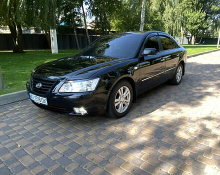 Черный Хендай Соната, объемом двигателя 2 л и пробегом 220 тыс. км за 6850 $, фото 1 на Automoto.ua