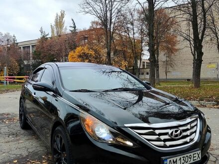 Чорний Хендай Соната, об'ємом двигуна 2 л та пробігом 216 тис. км за 7650 $, фото 1 на Automoto.ua