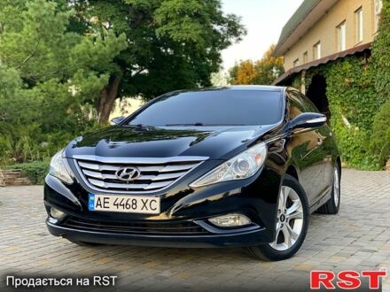 Черный Хендай Соната, объемом двигателя 2.4 л и пробегом 173 тыс. км за 9200 $, фото 1 на Automoto.ua