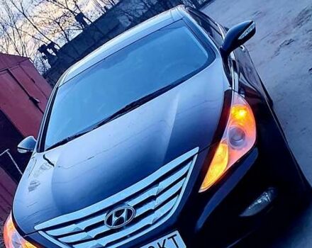 Чорний Хендай Соната, об'ємом двигуна 2.36 л та пробігом 165 тис. км за 9900 $, фото 1 на Automoto.ua