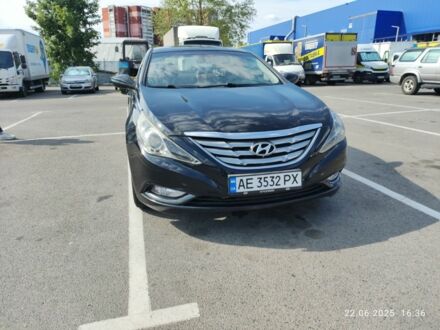 Черный Хендай Соната, объемом двигателя 2 л и пробегом 230 тыс. км за 7200 $, фото 1 на Automoto.ua