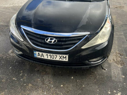 Чорний Хендай Соната, об'ємом двигуна 2.36 л та пробігом 178 тис. км за 7000 $, фото 1 на Automoto.ua