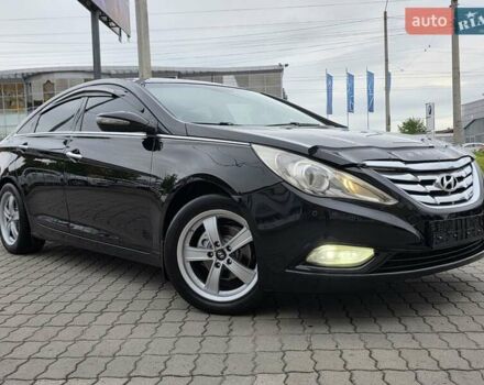 Чорний Хендай Соната, об'ємом двигуна 2.4 л та пробігом 193 тис. км за 7999 $, фото 1 на Automoto.ua