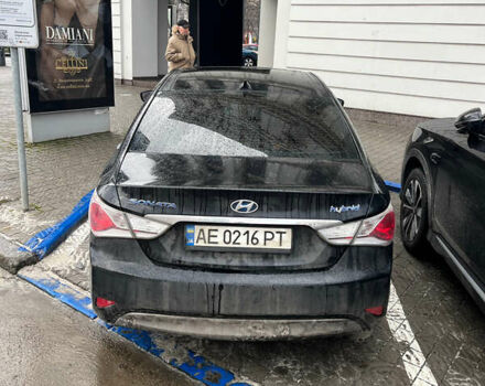 Черный Хендай Соната, объемом двигателя 2.36 л и пробегом 250 тыс. км за 8000 $, фото 1 на Automoto.ua