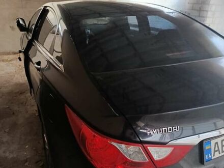 Черный Хендай Соната, объемом двигателя 2 л и пробегом 166 тыс. км за 9500 $, фото 1 на Automoto.ua