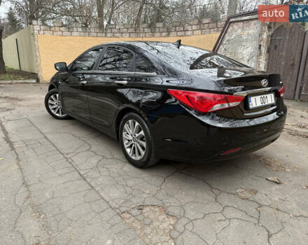 Чорний Хендай Соната, об'ємом двигуна 2 л та пробігом 224 тис. км за 10999 $, фото 1 на Automoto.ua