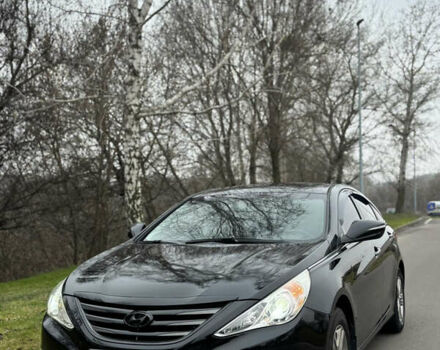 Черный Хендай Соната, объемом двигателя 2 л и пробегом 340 тыс. км за 6900 $, фото 1 на Automoto.ua