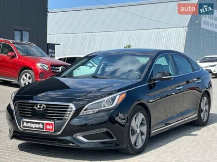Чорний Хендай Соната, об'ємом двигуна 2 л та пробігом 156 тис. км за 13300 $, фото 1 на Automoto.ua