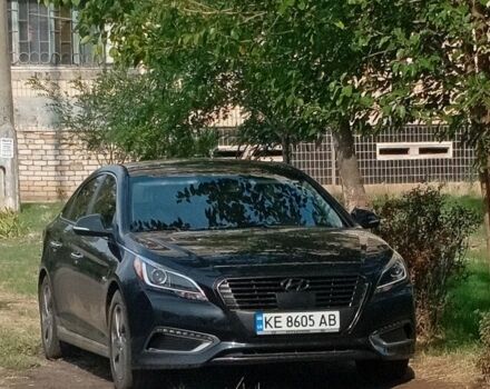 Черный Хендай Соната, объемом двигателя 2 л и пробегом 290 тыс. км за 9000 $, фото 1 на Automoto.ua