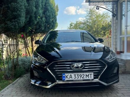 Чорний Хендай Соната, об'ємом двигуна 2 л та пробігом 162 тис. км за 15800 $, фото 1 на Automoto.ua