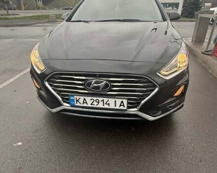 Черный Хендай Соната, объемом двигателя 2.36 л и пробегом 81 тыс. км за 12600 $, фото 1 на Automoto.ua