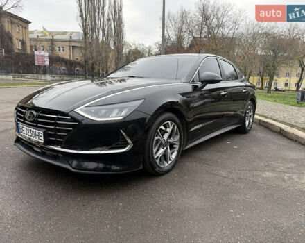 Чорний Хендай Соната, об'ємом двигуна 2 л та пробігом 164 тис. км за 20000 $, фото 1 на Automoto.ua