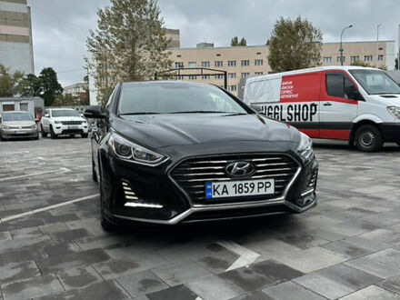 Черный Хендай Соната, объемом двигателя 2 л и пробегом 100 тыс. км за 15900 $, фото 1 на Automoto.ua