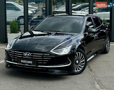 Черный Хендай Соната, объемом двигателя 2 л и пробегом 70 тыс. км за 21000 $, фото 1 на Automoto.ua