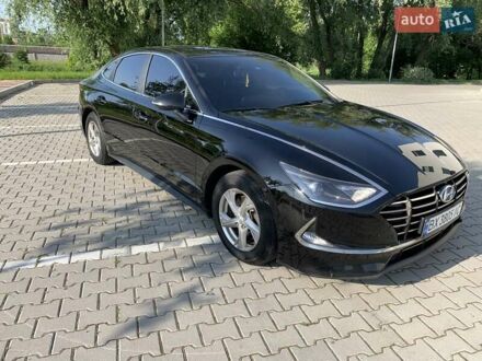 Черный Хендай Соната, объемом двигателя 2 л и пробегом 172 тыс. км за 19100 $, фото 1 на Automoto.ua