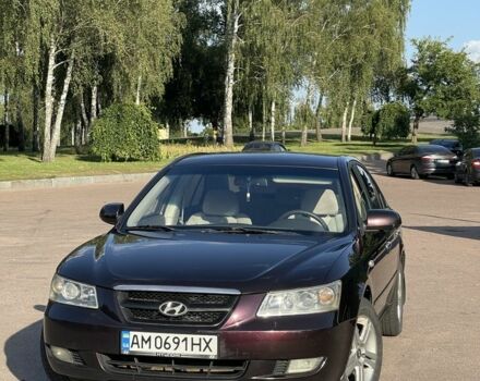 Фіолетовий Хендай Соната, об'ємом двигуна 2.4 л та пробігом 253 тис. км за 4800 $, фото 1 на Automoto.ua