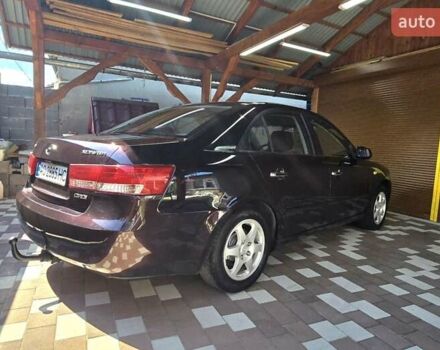 Фіолетовий Хендай Соната, об'ємом двигуна 2 л та пробігом 235 тис. км за 5900 $, фото 1 на Automoto.ua