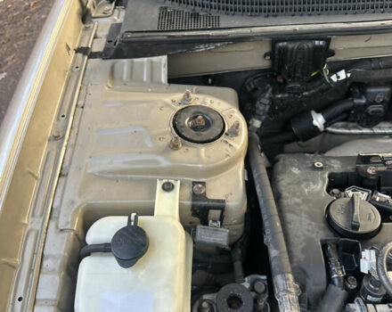 Коричневый Хендай Соната, объемом двигателя 2 л и пробегом 420 тыс. км за 5000 $, фото 10 на Automoto.ua