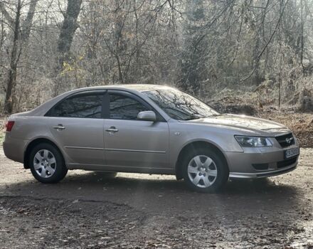 Коричневый Хендай Соната, объемом двигателя 2 л и пробегом 426 тыс. км за 5000 $, фото 4 на Automoto.ua