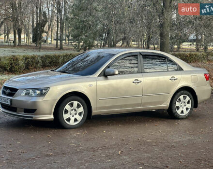 Коричневый Хендай Соната, объемом двигателя 2 л и пробегом 420 тыс. км за 5000 $, фото 1 на Automoto.ua