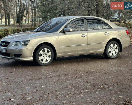 Коричневый Хендай Соната, объемом двигателя 2 л и пробегом 420 тыс. км за 5000 $, фото 2 на Automoto.ua