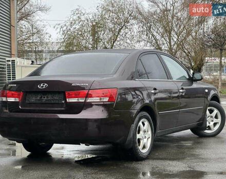 Коричневый Хендай Соната, объемом двигателя 2 л и пробегом 243 тыс. км за 5950 $, фото 11 на Automoto.ua