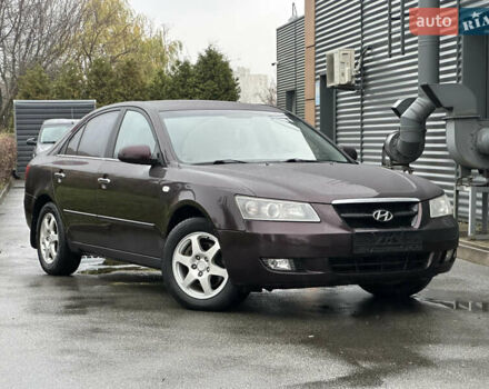 Коричневый Хендай Соната, объемом двигателя 2 л и пробегом 243 тыс. км за 5950 $, фото 8 на Automoto.ua