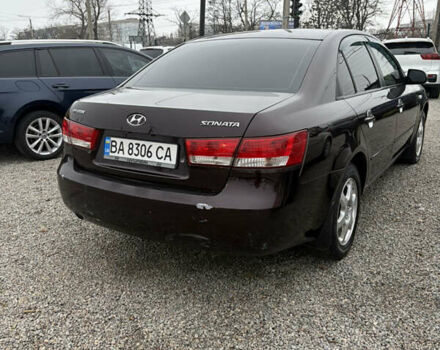 Коричневий Хендай Соната, об'ємом двигуна 2 л та пробігом 240 тис. км за 5900 $, фото 2 на Automoto.ua